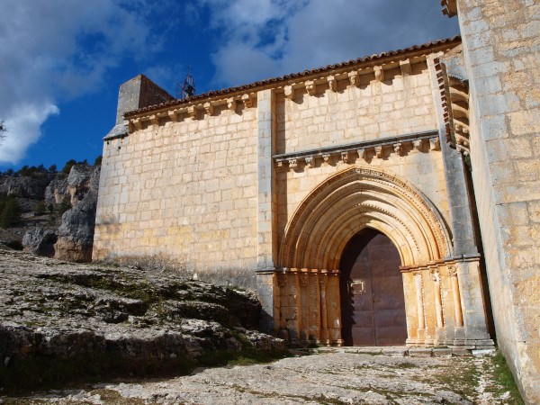 portada de la ermita de san bartolomé, cañon del río lobos