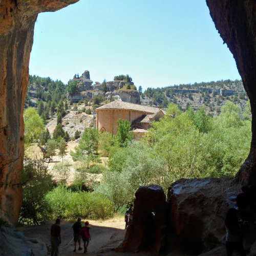 ermita de san bartolomé desde cueva grande, cañon del río lobos
