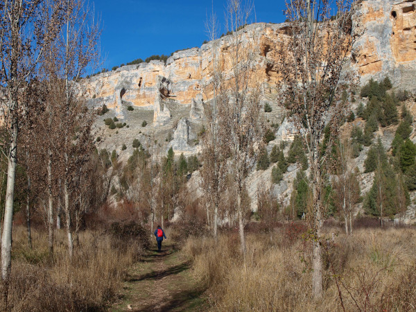 Senda del Río entre Fuente Engomez y Cueva Fría