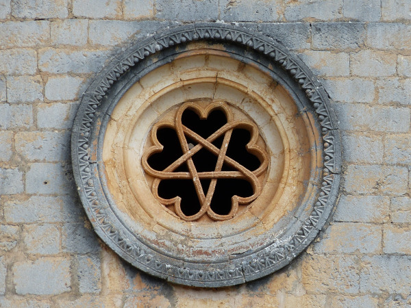 rosetón de la ermita de san bartolomé, cañon del río lobos